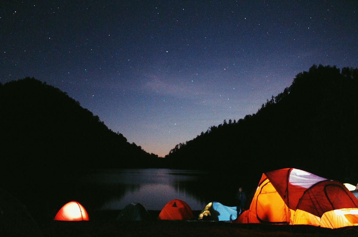 Camping Midnight Ranu Kumbolo- Surga Bintang di Atas Awan