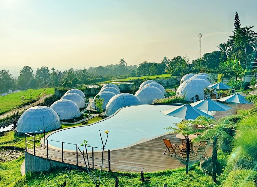 Penginapan Unik di Bogor: Glamping Lenirra dengan Konsep Eskimo!